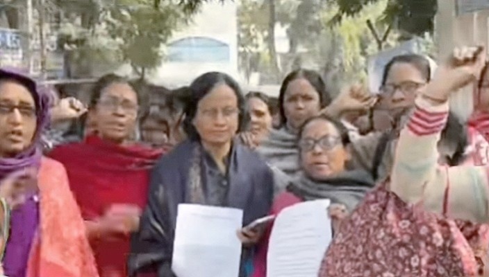 “ভাতা নয় বেতন চাই” : সরকারি স্বীকৃতিসহ একাধিক দাবিতে পথে নামলেন রামপুরহাটের আশা কর্মীরা