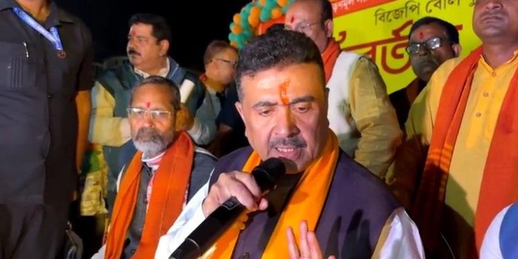 মমতা ব্যানার্জির ভাইঝিকে ঘুঘনি বিক্রির ব্যবসা করার জন্য ১০০০ টাকা দেওয়ার কথা ঘোষণা করলেন শুভেন্দু অধিকারী