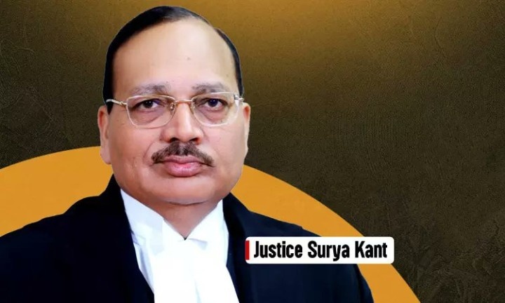 ভারত কোনও ধর্মশালা নয়,  অনুপ্রবেশকারীদের জন্য লাল গালিচা বিছিয়ে দিতে পারে না: রোহিঙ্গা শরণার্থী মামলায় আবেদনকারীকে ভর্ৎসনা করলেন প্রধান বিচারপতি, কেন্দ্রকে নোটিশ জারি করতে অস্বীকৃতি