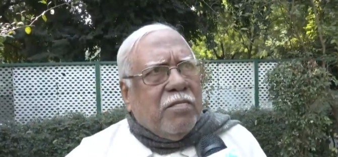 সিপিএমের ৮ বারের সাংসদ হান্নান মোল্লা হিন্দুদের পবিত্র গ্রন্থ গীতাকে ‘মাল’ হিসেবে বর্ণনা করে বলেছেন: পুতিনকে গীতা উপহার দেওয়ার উদ্দেশ্য হল হিন্দু রাষ্ট্র গড়ার জন্য প্রধানমন্ত্রী মোদীর কৌশল