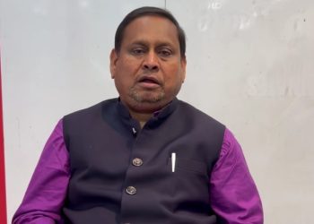 আগামী কাল বেলডাঙ্গায় “ঐতিহাসিক জনসভা থেকে নতুন দলের সূচনা” করার কথা ঘোষণা করলেন হুমায়ুন কবির 