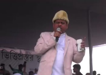 “আমরা কোন অহিংস নীতিতে বিশ্বাসী নই” : “চ্যালেঞ্জ” জানিয়ে বললেন বহিষ্কৃত তৃণমূল বিধায়ক হুমায়ূন কবির 