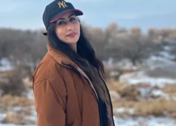 কুর্দি তরুনীকে নির্মমভাবে পিটিয়ে দুই হাত ও পাঁজরের হাড় ভেঙে দিয়ে গ্রেপ্তার করল ইরানের পুলিশ 