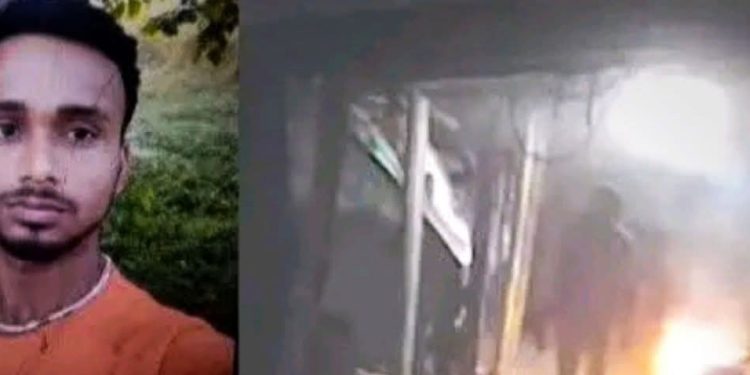 ফের বাংলাদেশের এক হিন্দু যুবককে জীবন্ত পুড়িয়ে খুন ; তাকে  দোকানে ঢুকিয়ে ঘরে পেট্রোল ঢেলে আগুন ধরিয়ে দেওয়া হয় 