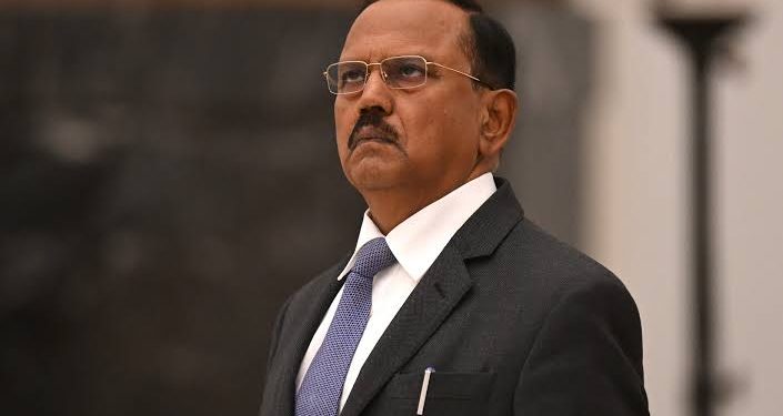 জাতীয় নিরাপত্তা উপদেষ্টা অজিত ডোভাল কেন মোবাইল ফোন ও  ইন্টারনেট ব্যবহার করেন না ?