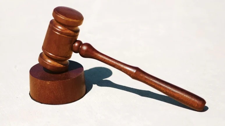 বিয়ের পরেও জোরপূর্বক যৌনতা  অপরাধ : স্ত্রীর গোপনাঙ্গ পুড়িয়ে দেওয়ার স্বামীর আবেদন খারিজ করে দিল গুজরাট হাইকোর্ট  