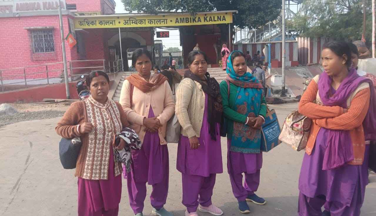 বর্ধমানের দিকে দিকে আটকে দেওয়া হল আশাকর্মীদের, কলকাতার রাস্তায় বিশাল ব্যারিকেড করে প্রস্তুত পুলিশ ; আশাকর্মীদের স্বাস্থ্যভবন অভিযানে সরকারের এই প্রকার কঠোর আচরণের নিন্দায় সরব শুভেন্দু অধিকারী 