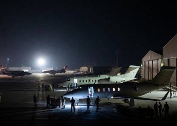 আগামী ৭২ ঘন্টার মধ্যে তেহরানের  সুনির্দিষ্ট হামলা চালানোর জন্য মার্কিন গোয়েন্দা সংস্থার শীর্ষ কর্তার সঙ্গে পোপন মিটিং করলেন  পাকিস্তানি সেনাপ্রধান 