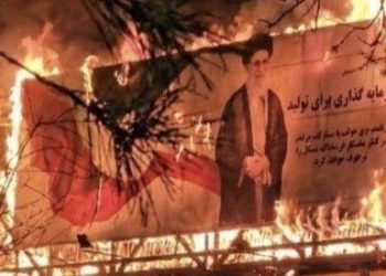 সরকারবিরোধী বিক্ষোভকারীদের ধরে ফাঁসিতে ঝোলানোর ঘোষণা করল ইরানের ইসলামিক কর্তৃপক্ষ