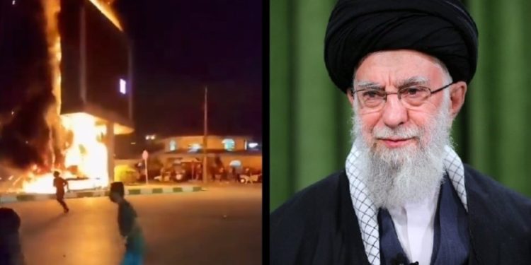 গোটা ইরান জুড়ে ছড়িয়ে পড়েছে বিক্ষোভ, মৃত ২০, সুপ্রিম লিডার আলী খামেনি প্রাণ বাঁচাতে মস্কোতে পালানোর পরিকল্পনা করেছেন 