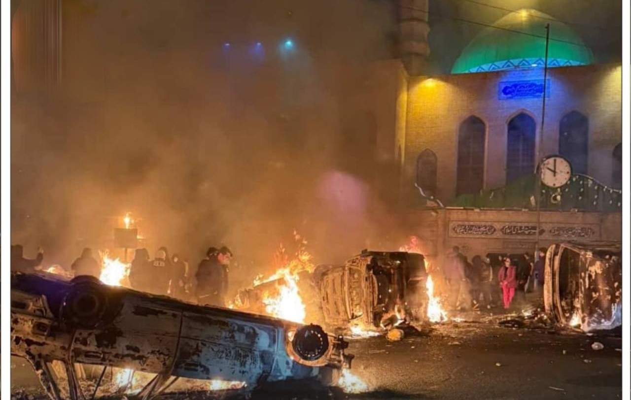 ভারতীয়দের অবিলম্বে ইরান ত্যাগের নির্দেশ দিল নয়াদিল্লি, আজ রাতেই হামলা চালাতে পারে আমেরিকা