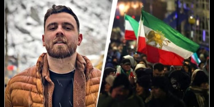 স্বৈরাচারী খামেনি ক্ষমতায় থাকতে তরতাজা যুবকদের বলি চড়াতে শুরু করেছে ; সরকার বিরোধী বিক্ষোভে অংশ নেওয়া প্রথম ফাঁসি আজ 