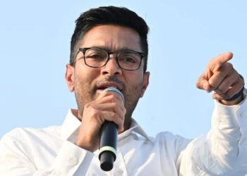 সতীদাহ প্রথায় নাকি স্ত্রীর মৃত্যুর পর স্বামীরা আগুনে আত্মাহুতি দিতেন  : অদ্ভুত দাবি তৃণমূলের অভিষেক ব্যানার্জির 