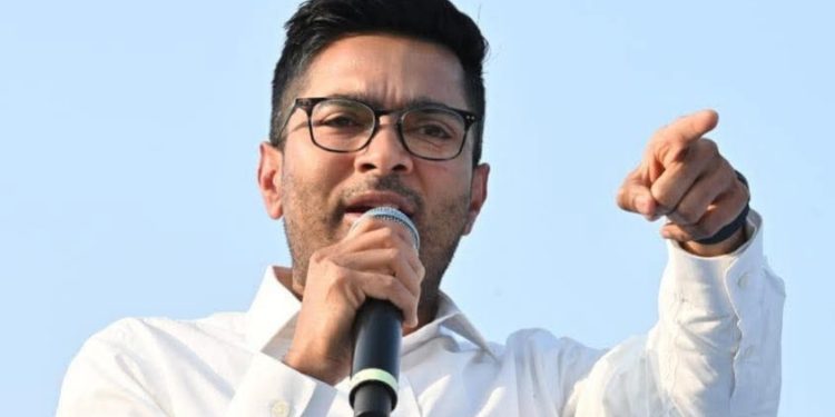 সতীদাহ প্রথায় নাকি স্ত্রীর মৃত্যুর পর স্বামীরা আগুনে আত্মাহুতি দিতেন  : অদ্ভুত দাবি তৃণমূলের অভিষেক ব্যানার্জির 