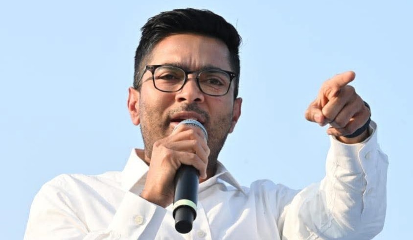 সতীদাহ প্রথায় নাকি স্ত্রীর মৃত্যুর পর স্বামীরা আগুনে আত্মাহুতি দিতেন  : অদ্ভুত দাবি তৃণমূলের অভিষেক ব্যানার্জির 