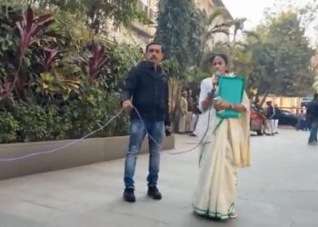 আইপ্যাক কর্ণধার প্রতীক জৈনের বাড়ি ও অফিসে ইডির হানা, তড়িঘড়ি ছুটলেন মমতা ব্যানার্জি ও সিপি মনোজ ভর্মা ; কি ফাইল সরালেন মুখ্যমন্ত্রী ? 