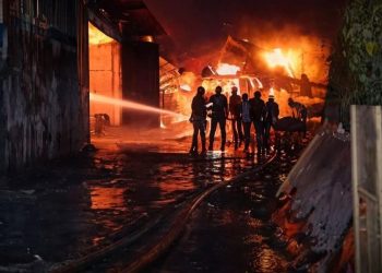 আনন্দপুরের মোমো কারখানায় অগ্নিকাণ্ডে নিখোঁজ এখনো ৩০ জন ; ঘনাচ্ছে রহস্য 