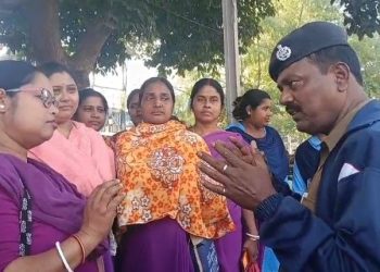 “প্লিজ আন্দোলন তুলে নিন, সিএম ম্যাডাম এসআইআর নিয়ে চাপে আছেন” : স্বাস্থ্য ভবন অভিযান নিয়ে  থানার “বড়বাবুর” উদ্বেগের কথা ফাঁস করলেন আশাকর্মী ইউনিয়নের নেত্রী 