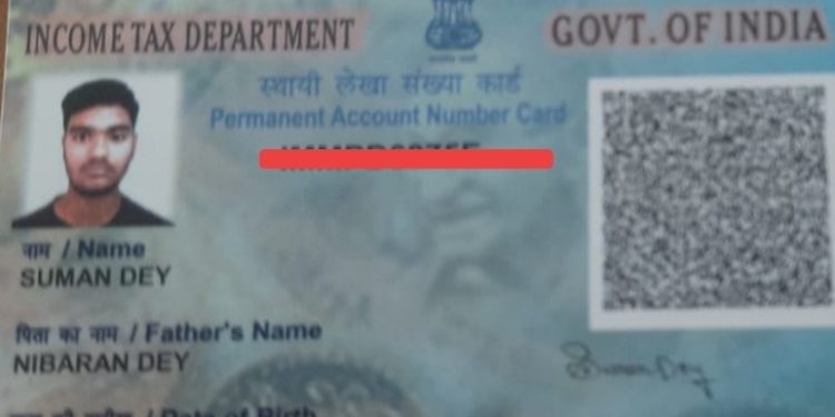 পুলিশে চাকরিতে যোগ দিতে যাওয়ার আগেই রহস্যজনকভাবে গলায় ফাঁস দিয়ে আত্মঘাতী হলেন যুবক