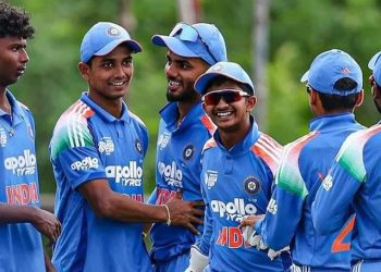 অনূর্ধ্ব-১৯ বিশ্বকাপ: জিম্বাবুয়েকে ২০৪ রানে হারিয়ে ভারত সুপার সিক্সে এক নম্বর স্থান নিশ্চিত করেছে 