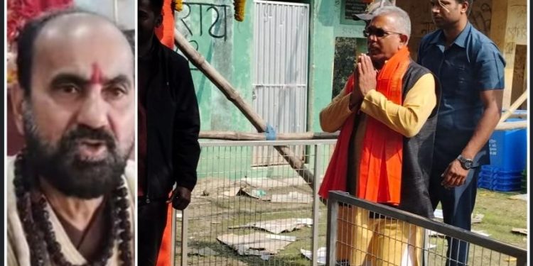 মন্দিরেও “আমরা-ওরা”, বিজেপি নেতা দিলীপ ঘোষকে প্রসাদই দিলেন না গুসকরার রটন্তীকালী মন্দিরের তৃণমূলপন্থী পুরোহিত