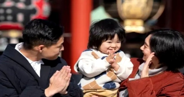 কন্ডোম আর জন্ম নিয়ন্ত্রণ ওষুধের প্রচুর দাম বাড়িয়ে দেশের জন্মহার বাড়াতে চায় চীন