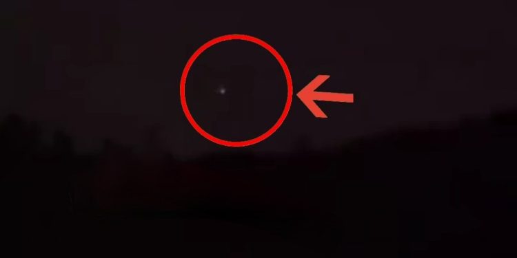 রাজৌরিতে নিয়ন্ত্রণ রেখার কাছে পাকিস্তানি ড্রোন লক্ষ্য করে ভারতীয় সেনাবাহিনীর গুলিবর্ষণ