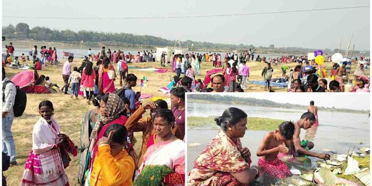 পয়লা মাঘ পূণ্যস্নান ও তর্পণের প্রাচীন রীতি পালন করতে আদাবাসী পূণ্যার্থী সমাগমে ঢাকা পড়লো জামালপুরের দামোদরের তেলকুপি গয়াঘাট 