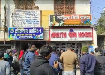 মোটা টাকা ব্যাঙ্ক ঋণ আর বিমার লোভেই চুরির সাজানো নাটকের ফর্দাফাঁস করল নদীয়া পুলিশ ; মালিকের বাড়ি থেকেই উদ্ধার চুরি যাওয়া গহনা