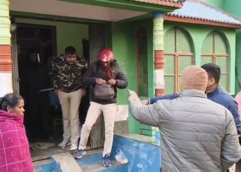 কালাজাদু করে সম্পত্তি হাতানোর সন্দেহে পুত্রবধু ও বেয়ানকে কুড়ুল দিয়ে কুপিয়ে খুন করল বৃদ্ধ 