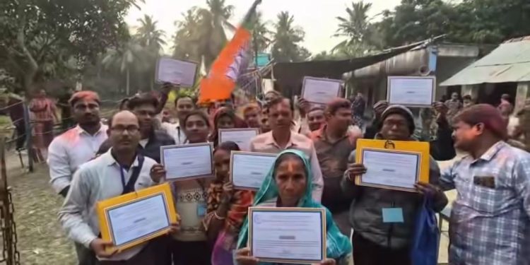 ভোটের মুখেই শুভেন্দুর গড়ে ধরাশায়ী তৃণমূল, নন্দীগ্রামের সমবায়ে মমতার দলকে শুন্য করে দিল বিজেপি