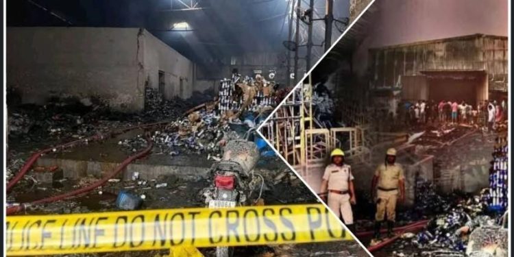 নাজিরাবাদে ছাইয়ের মধ্য থেকে উদ্ধার আরও ২ মৃতের দেহাংশ, মোট দেহাংশ উদ্ধার ২৩ জনের, নিখোঁজ এখনো অন্তত ২৫, পুলিশ ১৬৩ ধারা জারি করায় “সত্য গোপন” করার অভিযোগ