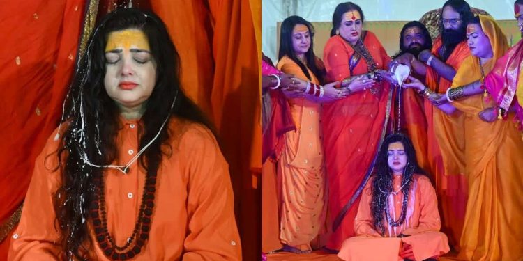 কিন্নর আখড়া থেকে বহিষ্কার করা হল অভিনেত্রী মমতা কুলকার্নিকে,  বলেছিলেন – “৯০% মহামণ্ডলেশ্বর মিথ্যাবাদী”