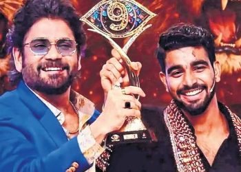 নিম্নবিত্ত পরিবার থেকে উঠে আসা সিআরপিএফ কনস্টেবল কল্যাণ পাডালার ‘বিগ বস তেলেগু সিজন ৯’ জয় করেছেন   