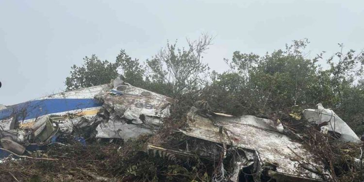 কলম্বিয়ায় পাহাড়ি এলাকায় যাত্রীবাহী বিমান বিধ্বস্ত, এক সাংসদ ও ১৩ স্ক্রু সদস্যসহ ১৫ জনের মৃত্যু