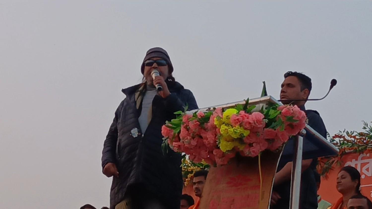 “এরা আসার পর থেকেই শুরু হয়েছে হিন্দু মুসলমানের বিচ্ছেদ, আগে ছিল না” : তৃণমূলের বিরুদ্ধে সাম্প্রদায়িকতার বিষ ছড়ানোর অভিযোগ তুললেন মিঠুন চক্রবর্তী 