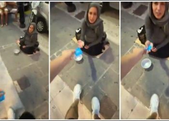 ভিক্ষা করতে বসা ৯ সন্তানের মা পাকিস্তানি মহিলার হাতে টাকার পরিবর্তে কন্ডোম ধরিয়ে দিল এক ব্যক্তি, ভিক্ষার পাত্র ছুড়ে মারল মহিলা, ভাইরাল ভিডিও 