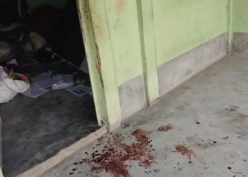 মদের ঠেকে বচসা থেকে সঙ্গীকে ছুরি দিয়ে হামলার ঘটনায় চাঞ্চল্য, আটক অভিযুক্ত 