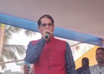 ফাইনাল লিস্ট ঠিকঠাক না হলে নির্বাচন কমিশনারকে পেটানো ও চারিদিকে আগুন জ্বালানোর” হুমকি দিলেন ফারাক্কার তৃণমূল বিধায়ক মনিরুল ইসলাম