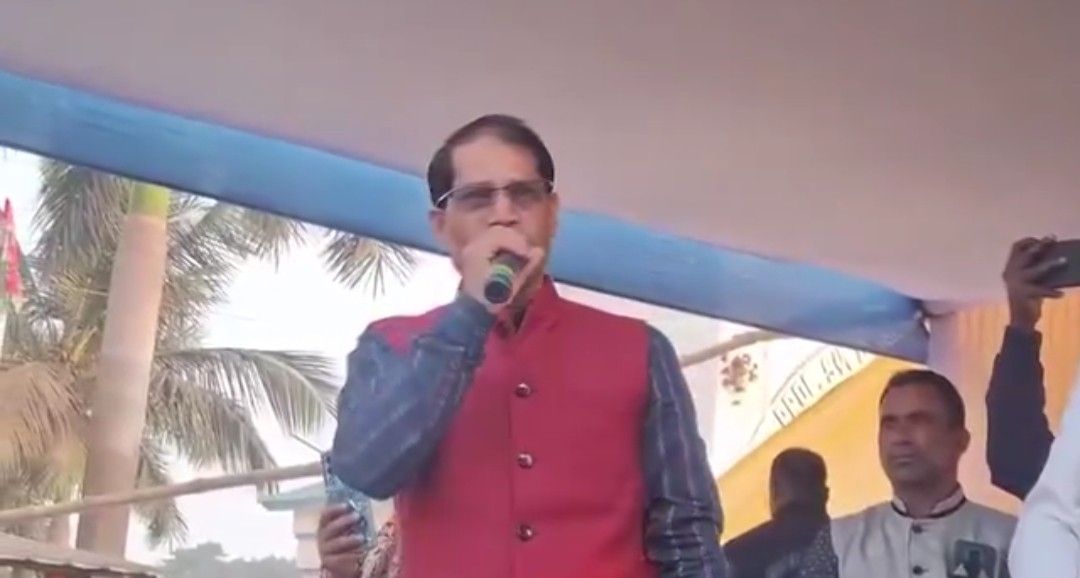 ফাইনাল লিস্ট ঠিকঠাক না হলে নির্বাচন কমিশনারকে পেটানো ও চারিদিকে আগুন জ্বালানোর” হুমকি দিলেন ফারাক্কার তৃণমূল বিধায়ক মনিরুল ইসলাম