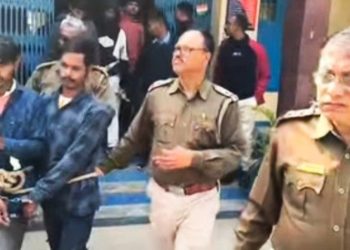 কাঁটাতার বিহীন উন্মুক্ত সীমান্ত দিয়ে ঢুকে ধরা পড়ল ৫ বাংলাদেশি অনুপ্রবেশকারী, গ্রেপ্তার স্থানীয় এক সহযোগীও  