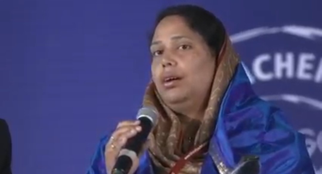 “ঘর পেতে হলে একমাত্র মমতা ব্যানার্জিকেই ফোন করতে হবে” : মন্ত্রী সাবিনা ইয়াসমিনের “ঘরের টোপ” বক্তব্য শেয়ার করে শুভেন্দু অধিকারীর প্রতিক্রিয়া : “তৃণমূল মানেই হুমকি-ধমকি-কাটমানি” 