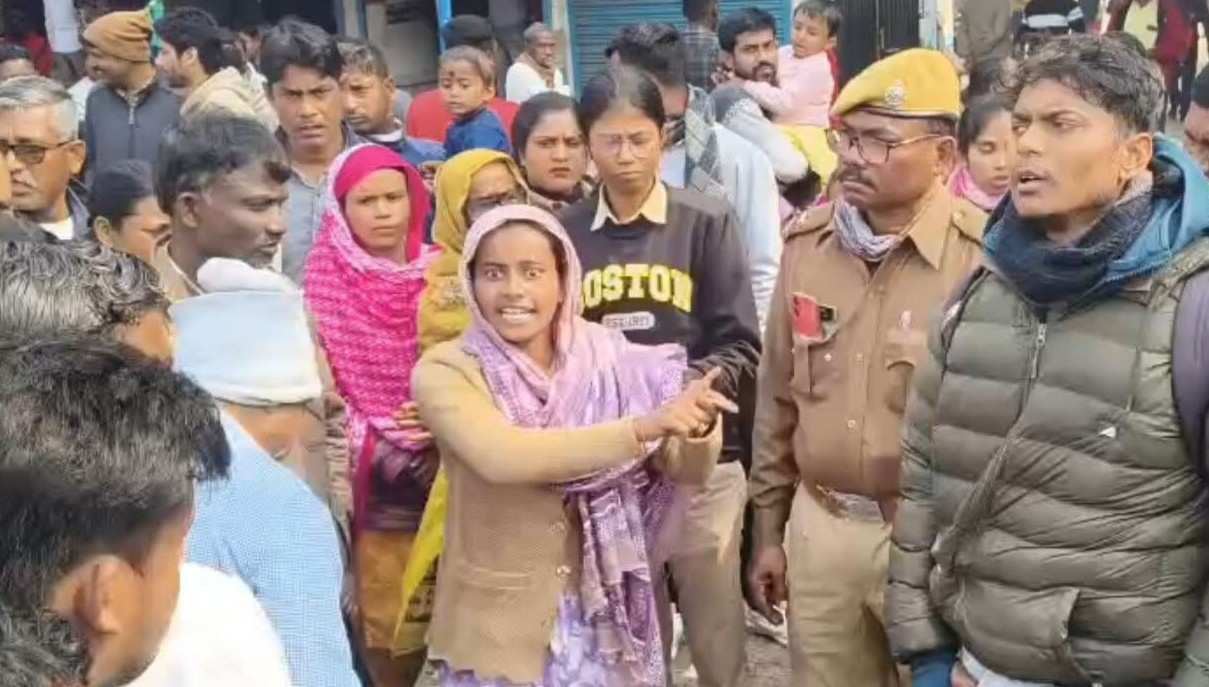 গাজোলে এসআইআর শুনানির লাইনে এক দম্পতির চুড়ান্ত নাটক 