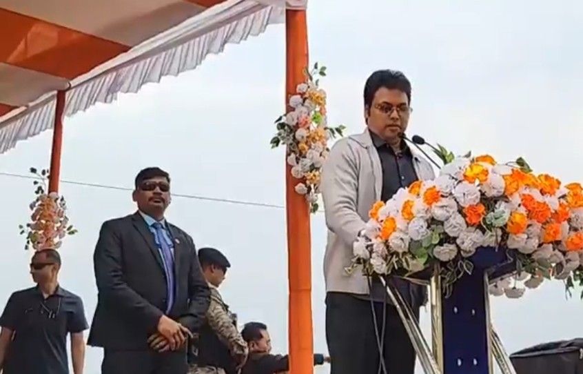 “বিজেপিকে জিততেই হবে, নইলে তৃণমূল বাংলাকে রোহিঙ্গা প্রদেশে পরিণত করে দেবে” : বললেন ত্রিপুরার প্রাক্তন মুখ্যমন্ত্রী বিপ্লব দেব 