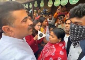 “হিন্দু মরেছে তাই আসেনি, রোহিঙ্গা হলে আসত” : আনন্দপুরে অগ্নিকাণ্ডে মৃত্যু মিছিল নিয়ে মমতা ব্যানার্জিকে কটাক্ষ শুভেন্দু অধিকারীর