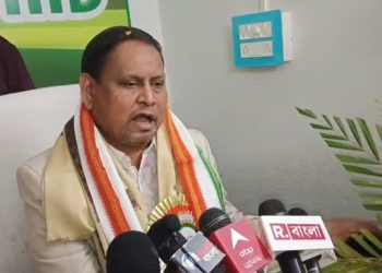 “অভিষেক ব্যানার্জি গরীবের রক্তচুষে খায়, মুখ্যমন্ত্রীকে এক্স করব এক্স করবো এক্স করব” : বললেন হুমায়ূন কবির 