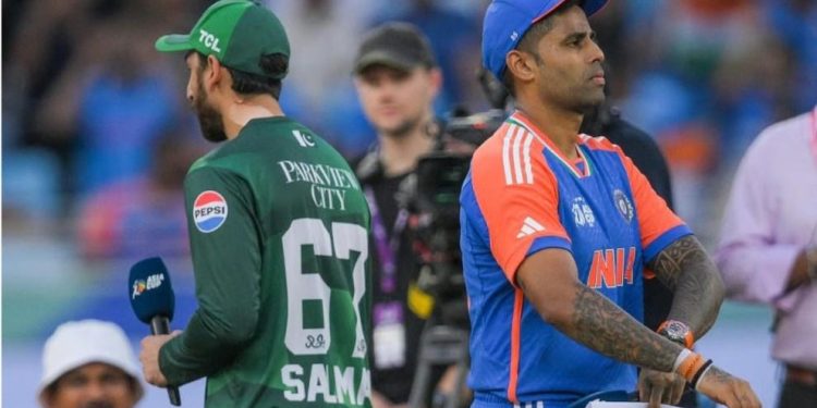 ভারতের বিপক্ষে ম্যাচ বয়কট করলে বিপুল আর্থিক ক্ষতিপূরণের বোঝায় দেউলিয়া হয়ে যাবে পাকিস্তান 