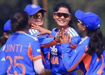 টি-২০ বিশ্বকাপে ভারতের পুরুষ দল পাকিস্তানের মুখোমুখি হওয়ার আগেই এশিয়া কাপ রাইজিং স্টারস টুর্নামেন্টে পাকিস্তানকে ৮ উইকেটে হারাল ভারতের মহিলা “এ” দল  