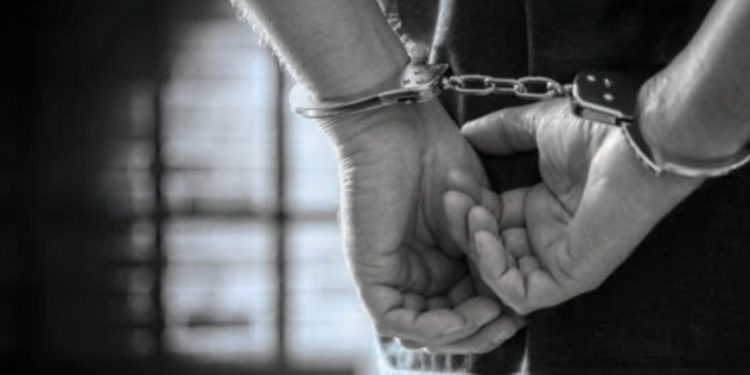 পাকিস্তানে ওটিপি পাচারের অভিযোগে গ্রেপ্তার মুর্শিদাবাদের যুবক ; ধৃত সুমন শেখের মায়ের কথায় : “আমার ছেলে কোনো অন্যায় করেনি” 