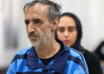 বিক্ষোভে অংশ নেওয়ায় বাবাকে মৃত্যুদণ্ড, মেয়ের ২৫ বছরের কারাদণ্ড দিল ইরানের আদালত 